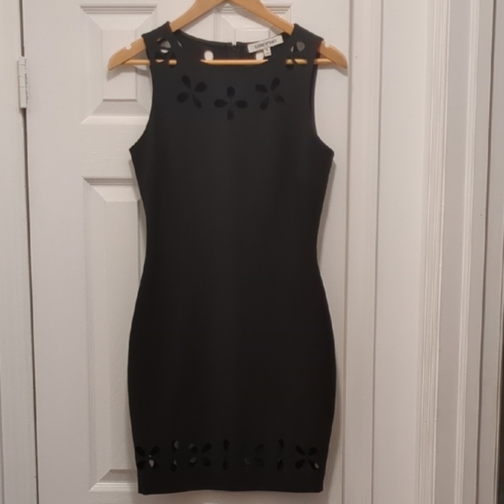 Elizabeth and James Black Mini Dress Size 4